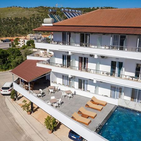 Hotel Perla كساميل المظهر الخارجي الصورة