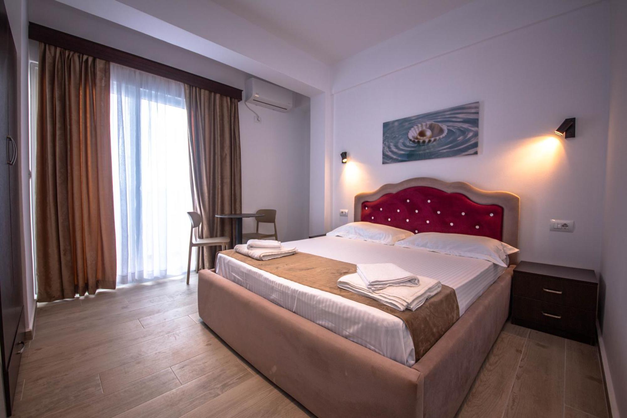 Hotel Perla كساميل المظهر الخارجي الصورة