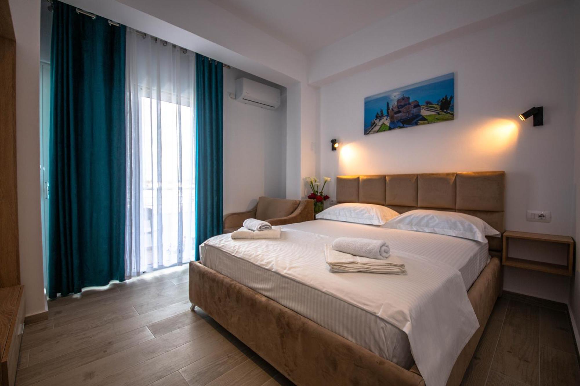 Hotel Perla كساميل المظهر الخارجي الصورة