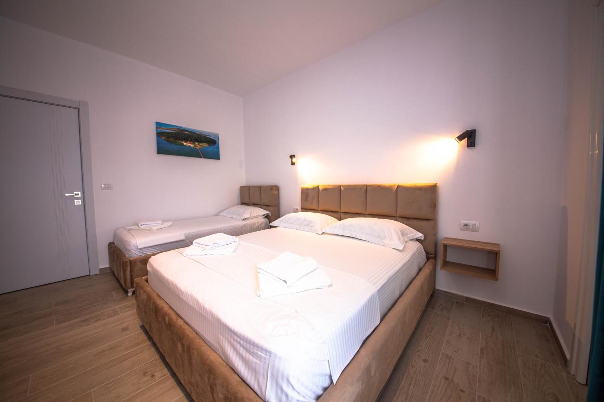 Hotel Perla كساميل المظهر الخارجي الصورة
