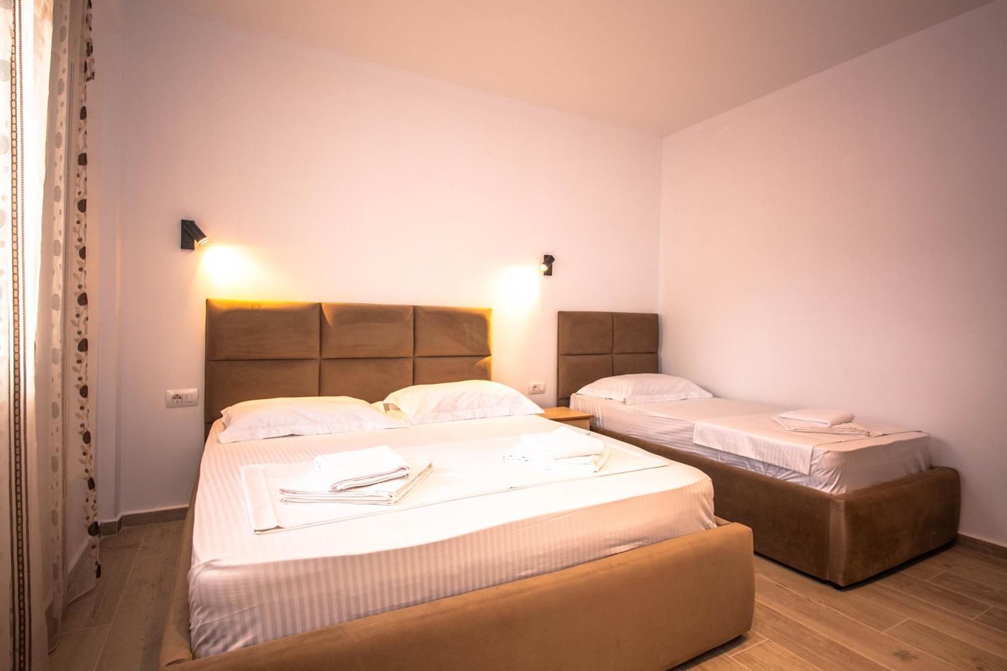 Hotel Perla كساميل المظهر الخارجي الصورة