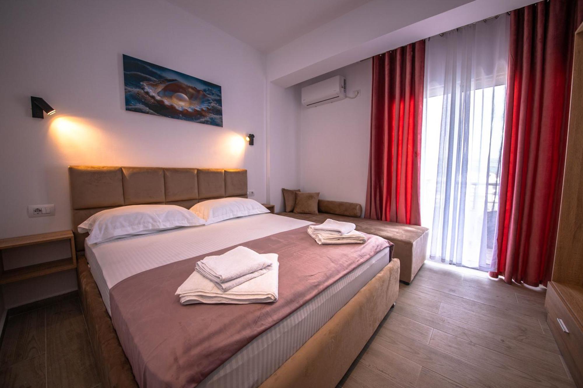 Hotel Perla كساميل المظهر الخارجي الصورة