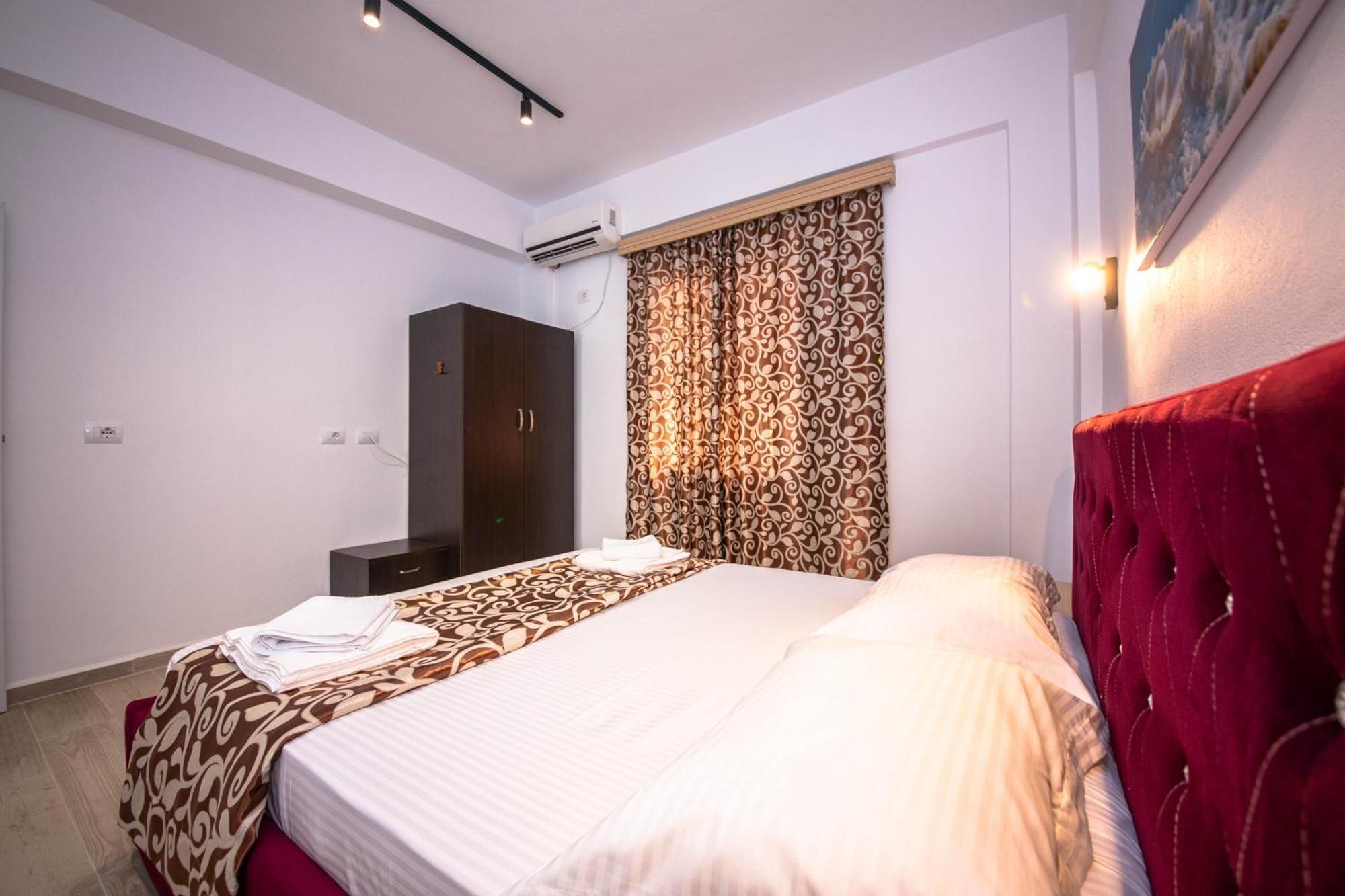 Hotel Perla كساميل المظهر الخارجي الصورة