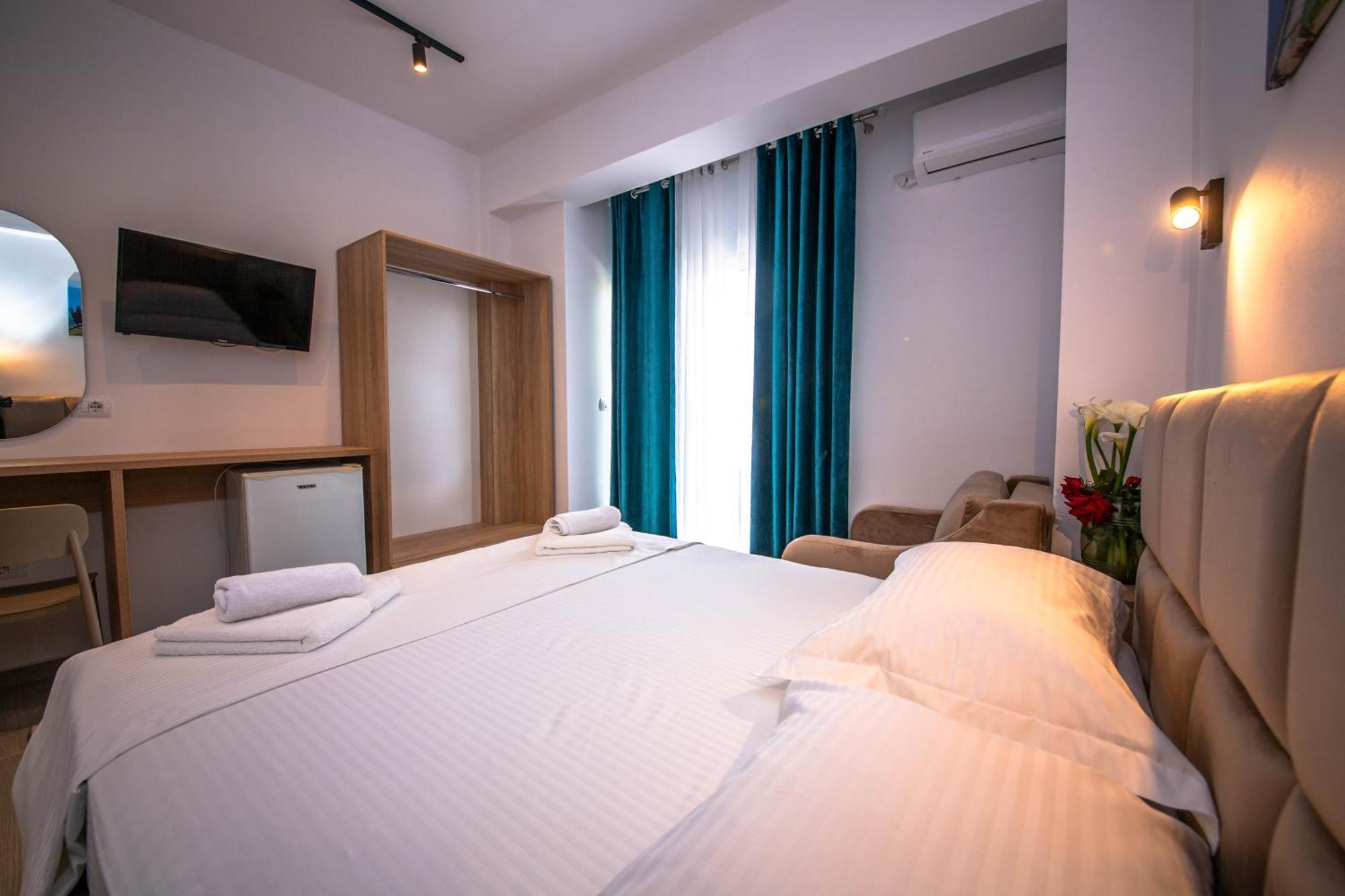 Hotel Perla كساميل المظهر الخارجي الصورة
