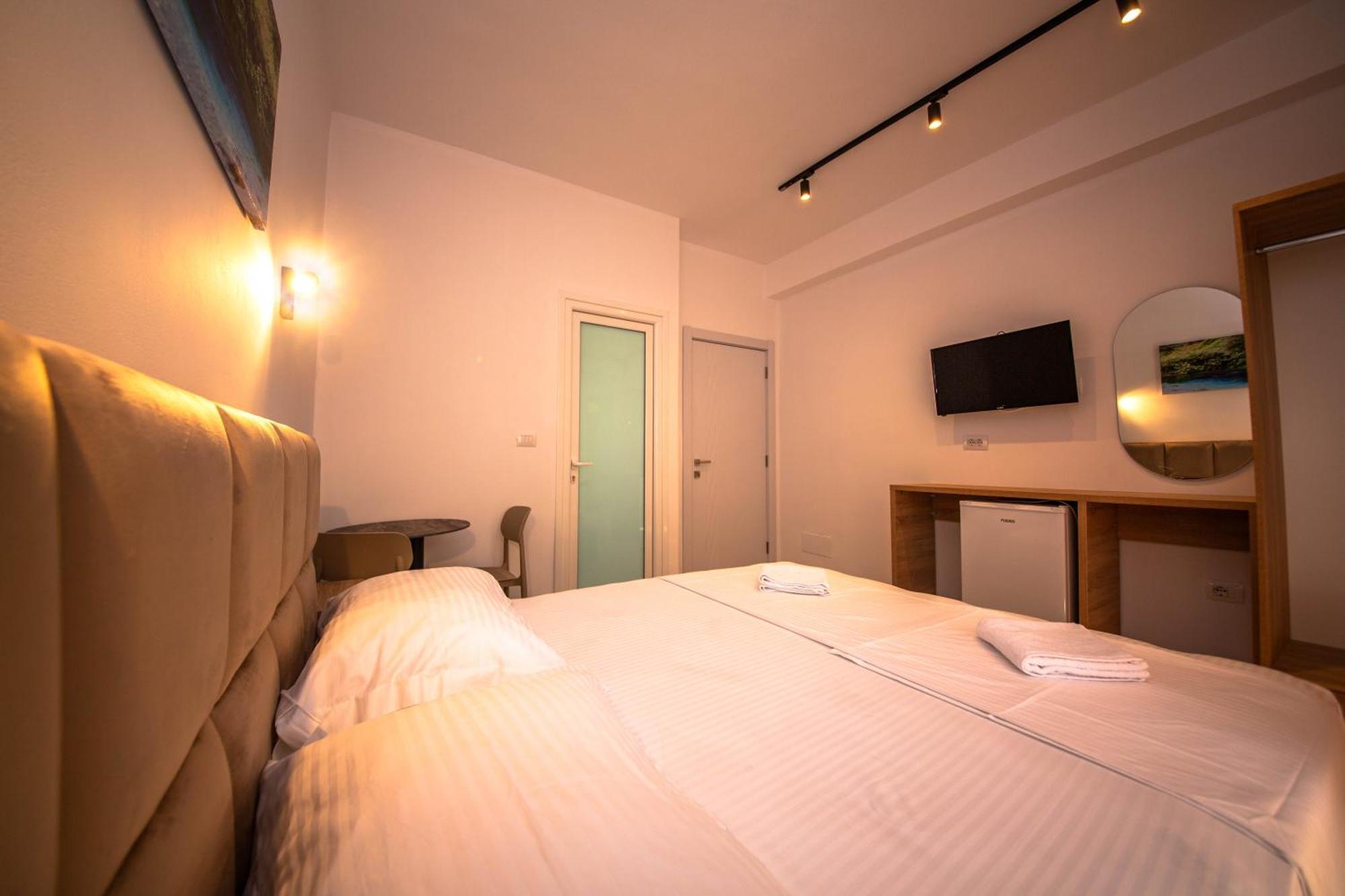 Hotel Perla كساميل المظهر الخارجي الصورة