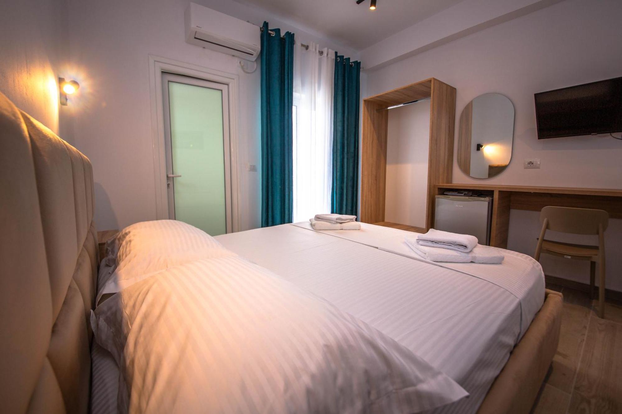 Hotel Perla كساميل المظهر الخارجي الصورة