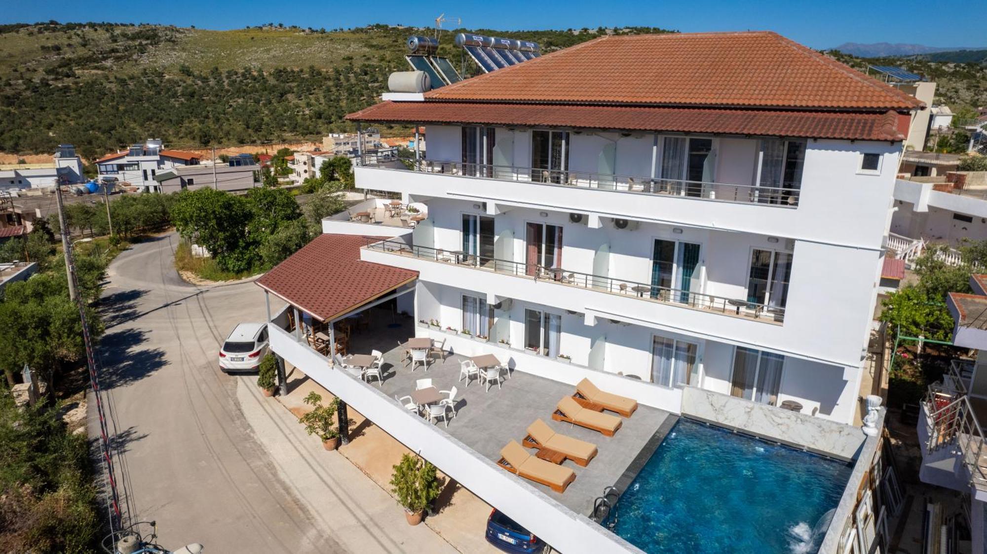 Hotel Perla كساميل المظهر الخارجي الصورة
