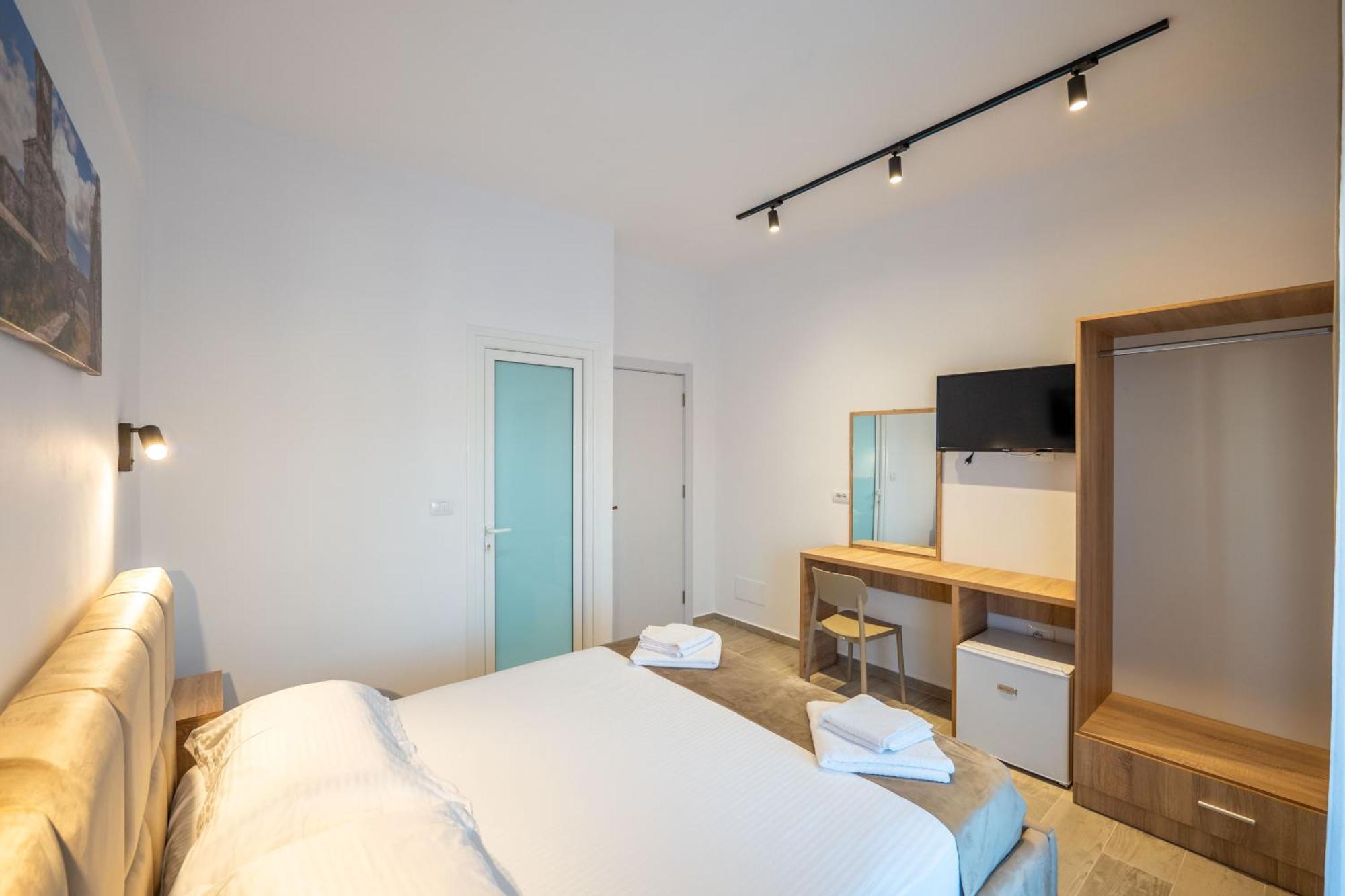 Hotel Perla كساميل المظهر الخارجي الصورة