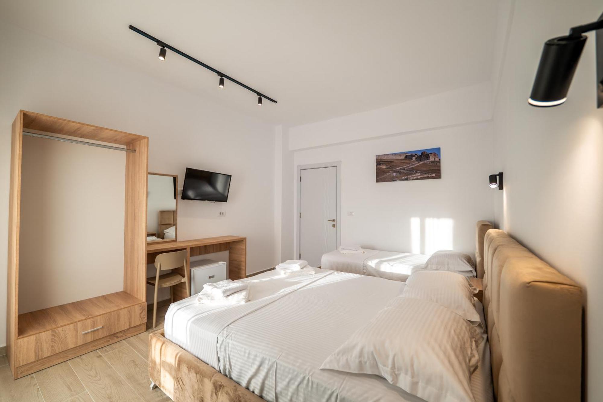 Hotel Perla كساميل المظهر الخارجي الصورة