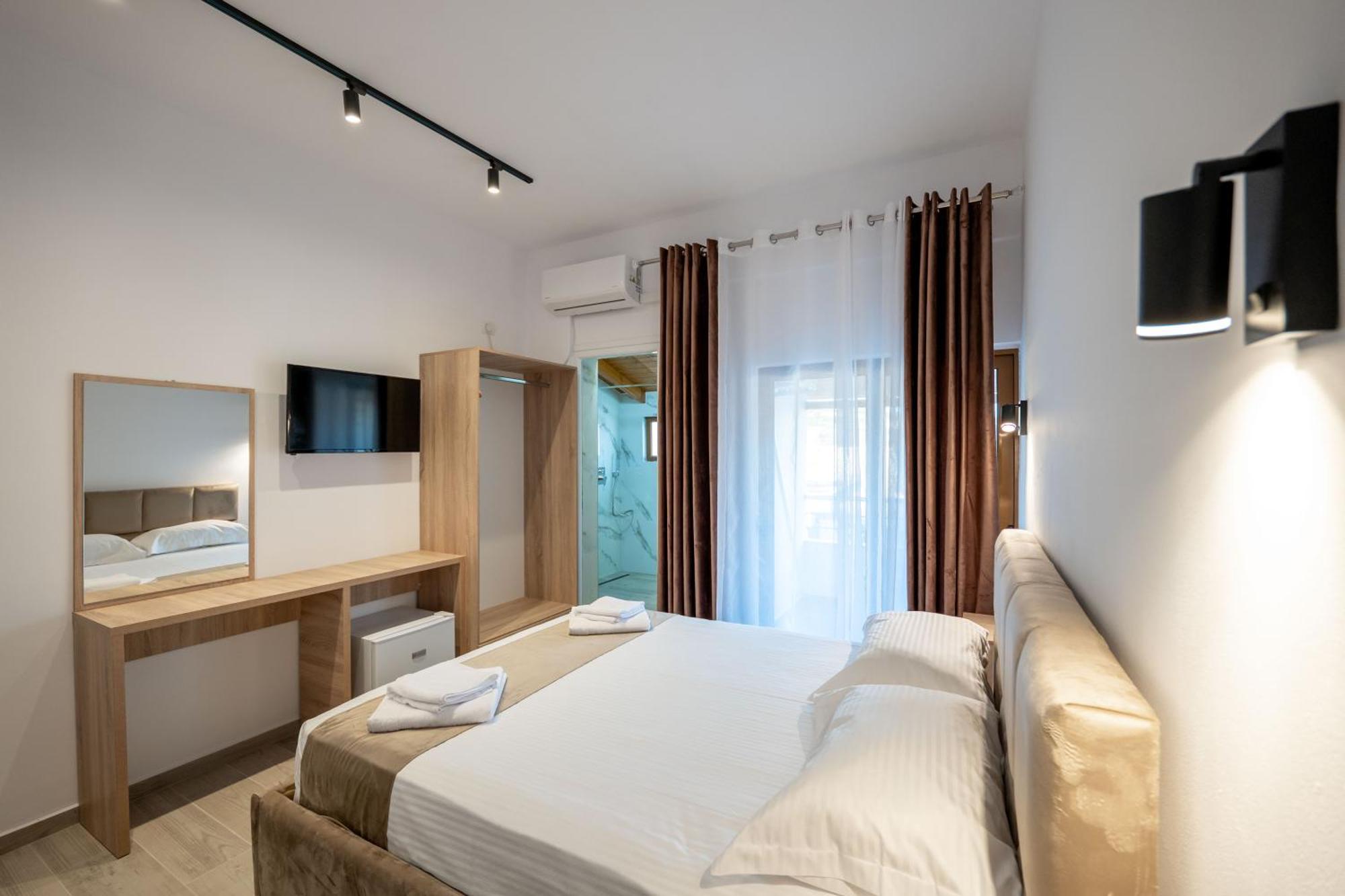 Hotel Perla كساميل المظهر الخارجي الصورة