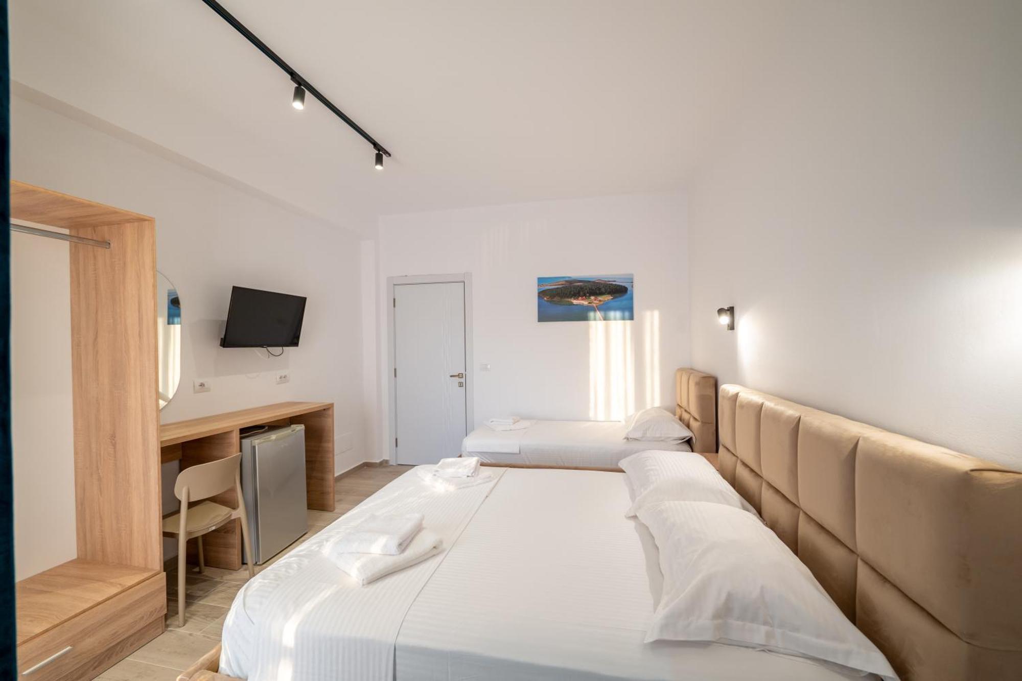 Hotel Perla كساميل المظهر الخارجي الصورة