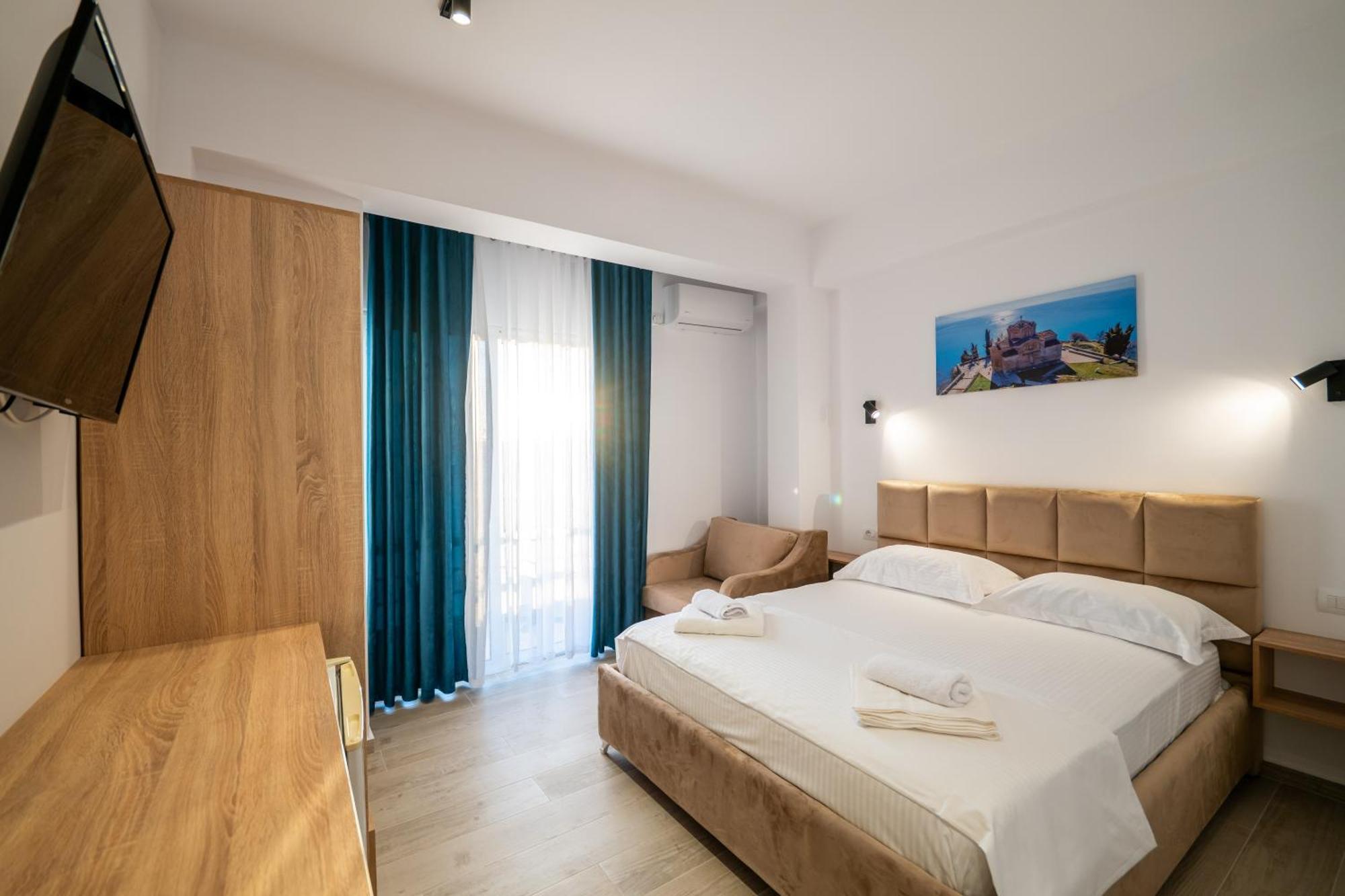 Hotel Perla كساميل المظهر الخارجي الصورة