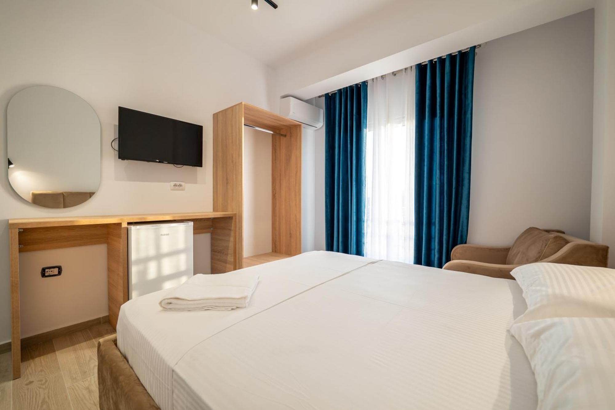 Hotel Perla كساميل المظهر الخارجي الصورة