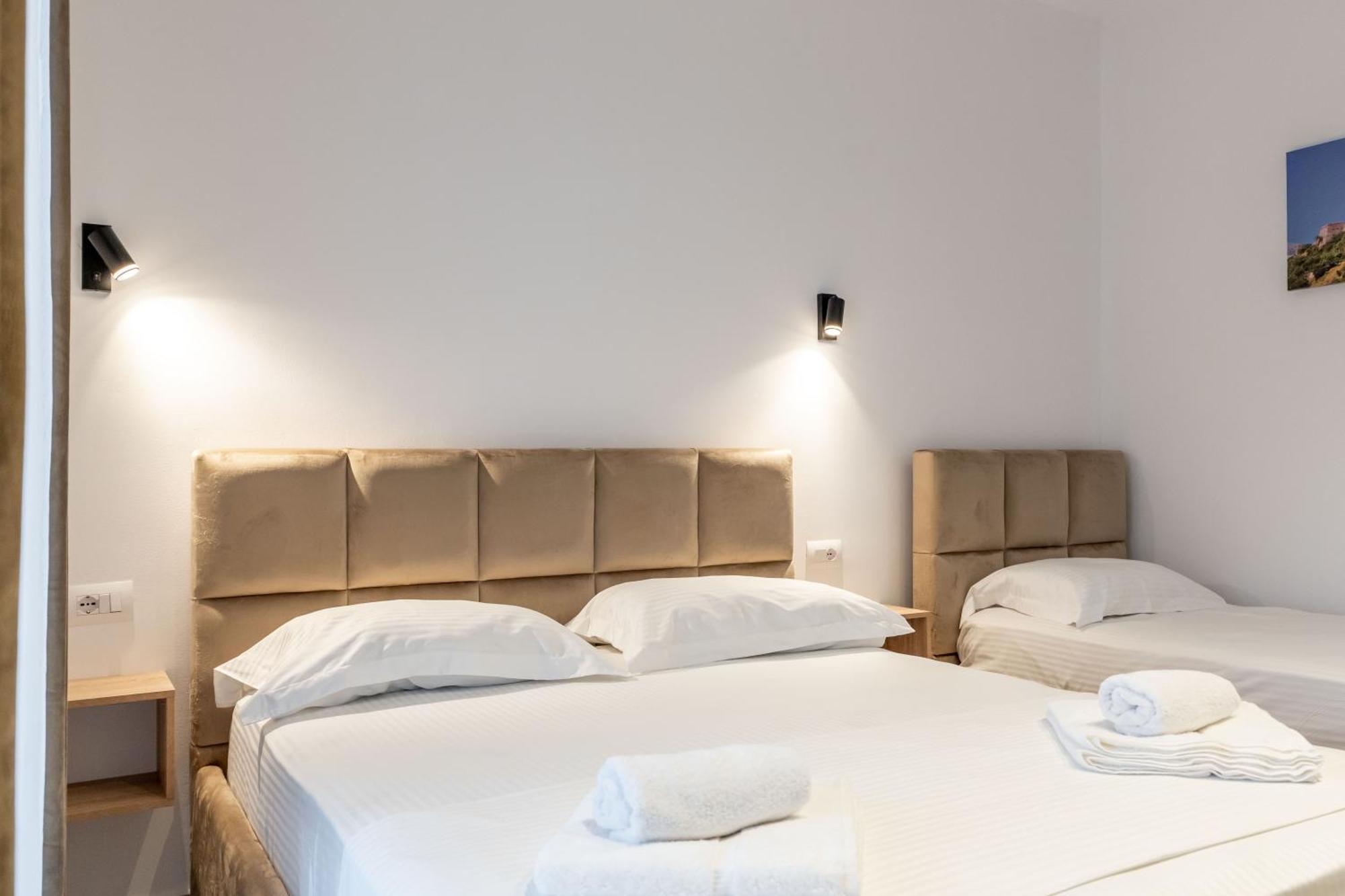 Hotel Perla كساميل المظهر الخارجي الصورة