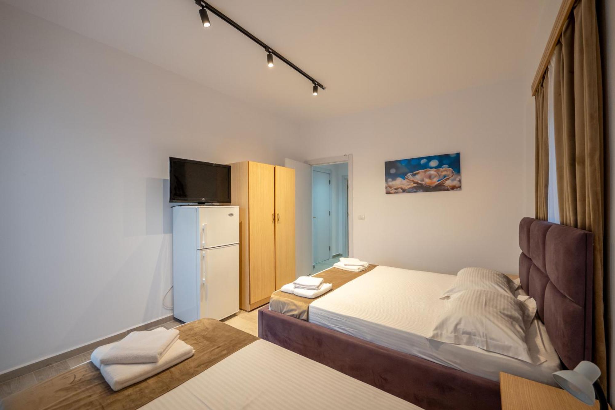 Hotel Perla كساميل المظهر الخارجي الصورة